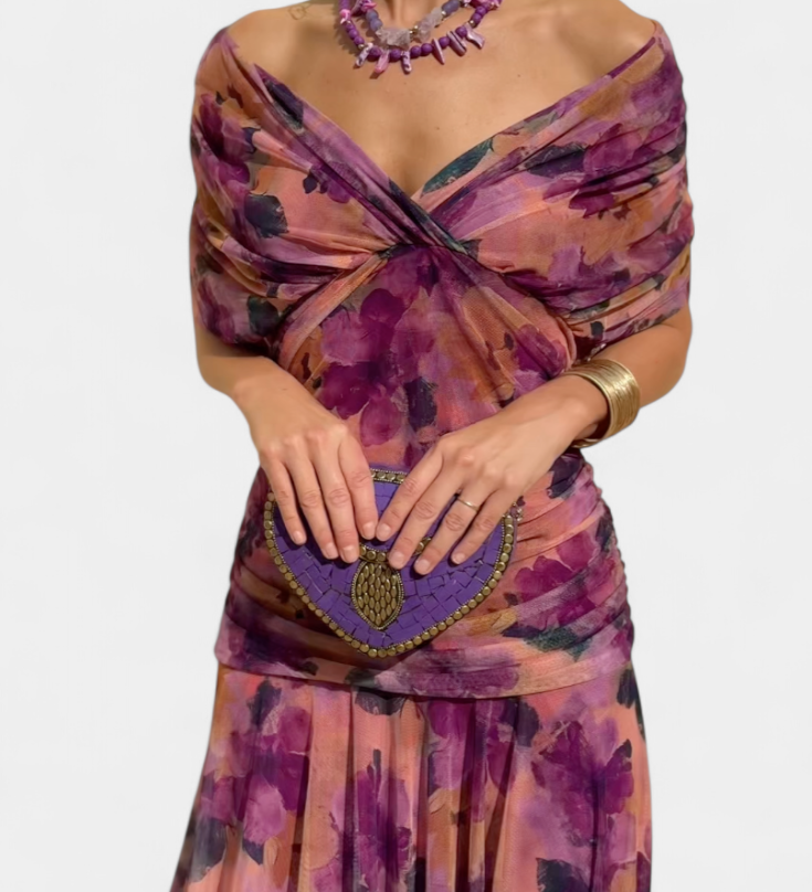 Luana - Elegantne V-kaelusega kleit